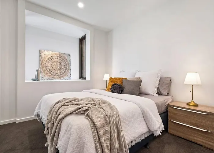 Boutique Heidelberg Heights 2Br Apartment 105